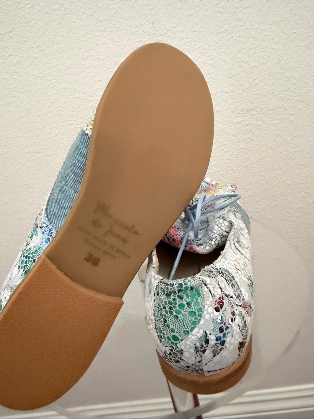 Floral Lace-Up Oxford Flats in Multicolor Blue - Picture 7 of 9